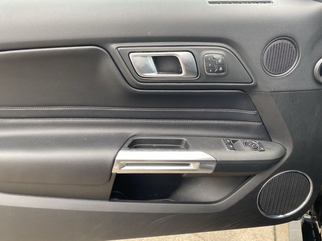 2021 Ford Mustang EcoBoost