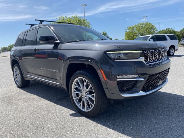 2022 Jeep Grand Cherokee Summit 4WD