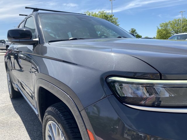 2022 Jeep Grand Cherokee Summit 4WD