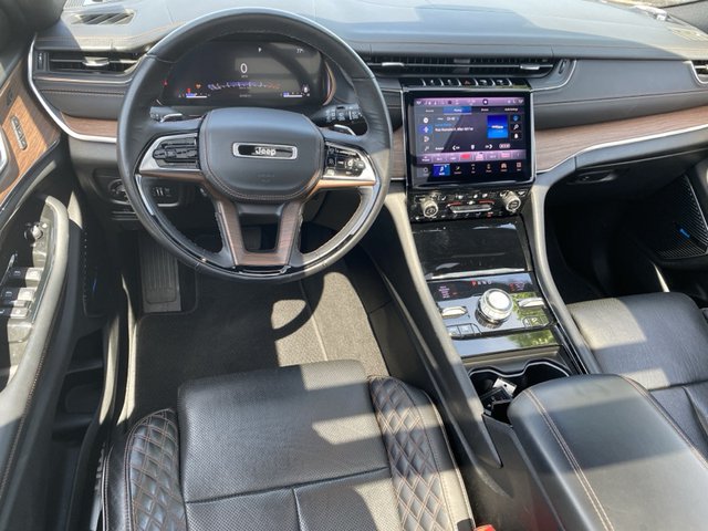 2022 Jeep Grand Cherokee Summit 4WD