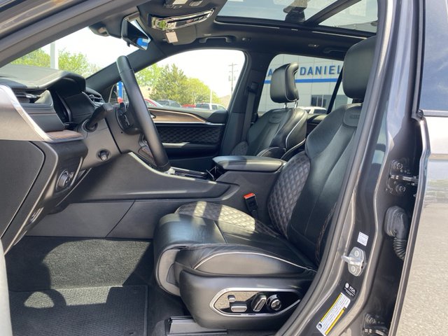 2022 Jeep Grand Cherokee Summit 4WD