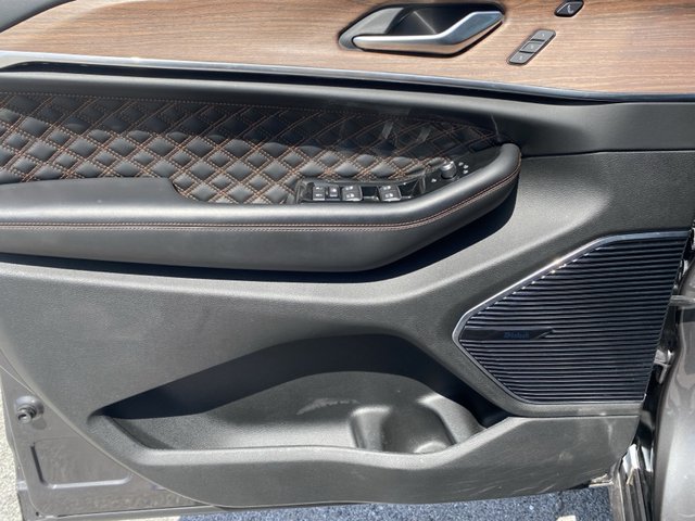 2022 Jeep Grand Cherokee Summit 4WD