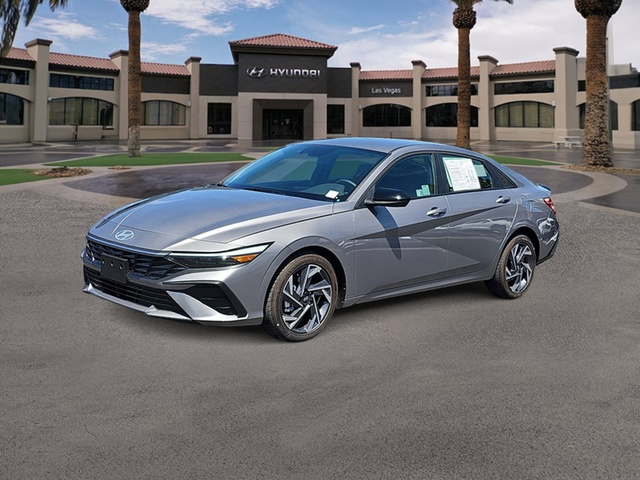 2025 Hyundai Elantra SE AWD