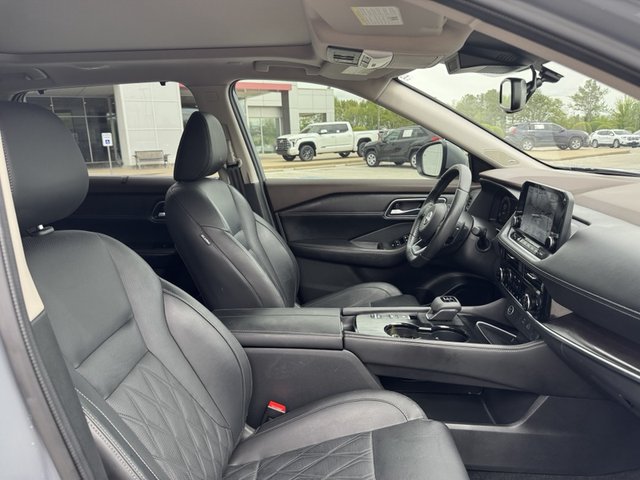 2022 Nissan Rogue Platinum FWD