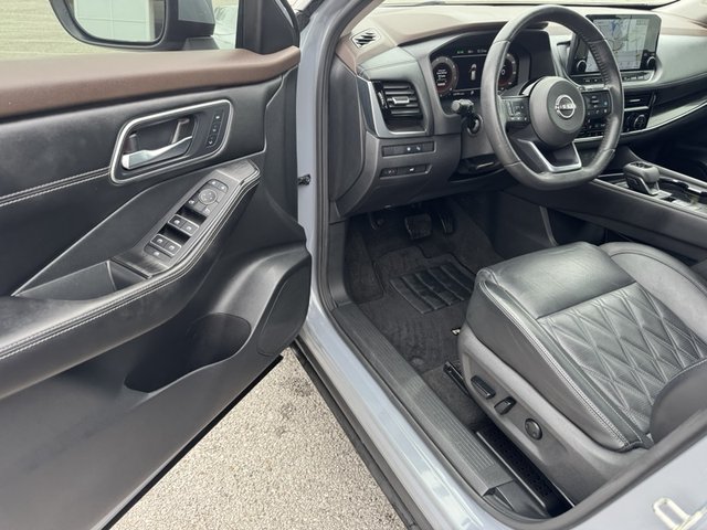 2022 Nissan Rogue Platinum FWD