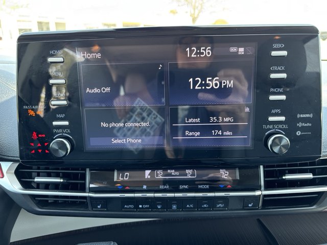 2021 Toyota Sienna Hybrid XLE FWD 8-Pass