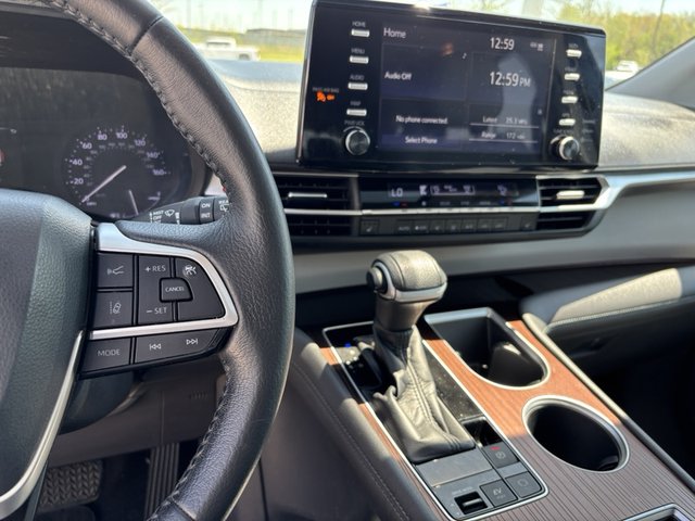 2021 Toyota Sienna Hybrid XLE FWD 8-Pass