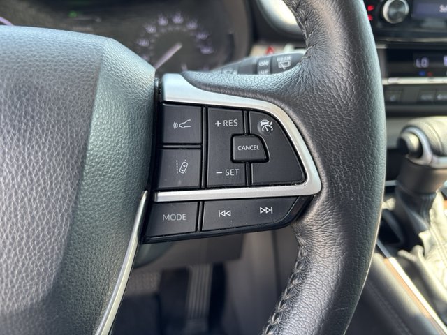 2021 Toyota Sienna Hybrid XLE FWD 8-Pass