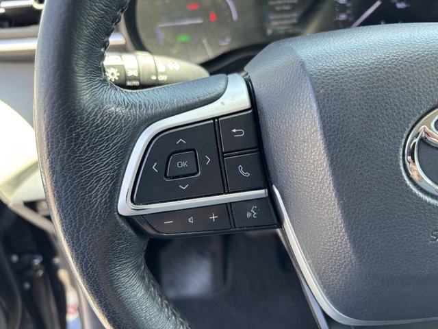 2021 Toyota Sienna Hybrid XLE FWD 8-Pass