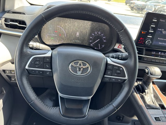 2021 Toyota Sienna Hybrid XLE FWD 8-Pass