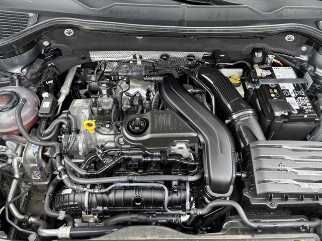 2024 Volkswagen Taos SE FWD