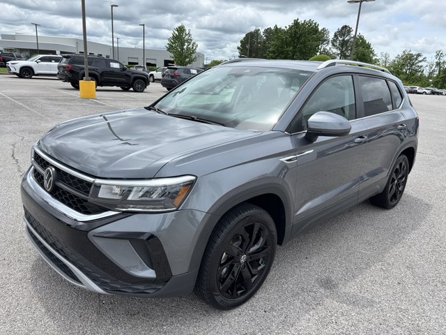 2024 Volkswagen Taos SE FWD