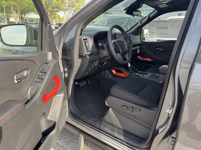 2025 Nissan Frontier PRO-X 2WD