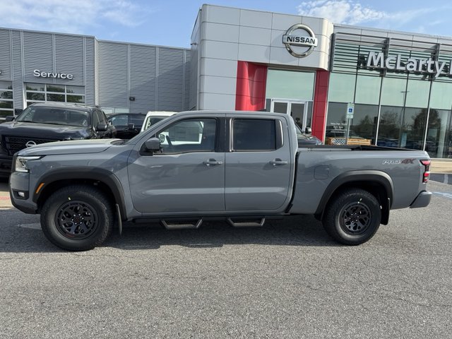 2025 Nissan Frontier PRO-4X 4WD
