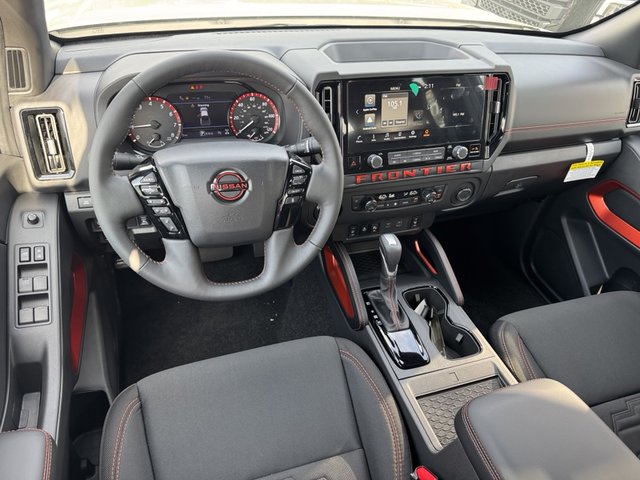 2025 Nissan Frontier PRO-4X 4WD