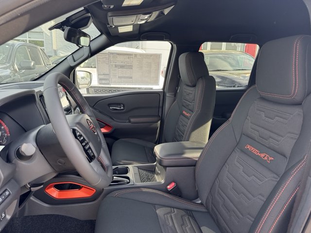 2025 Nissan Frontier PRO-4X 4WD