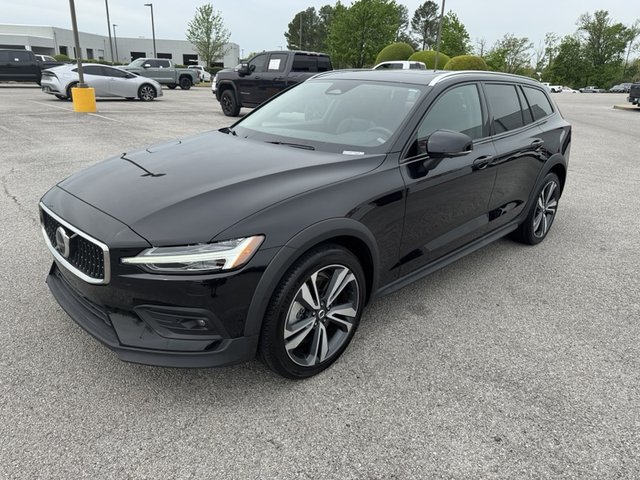 2024 Volvo V60 Plus Cross Country