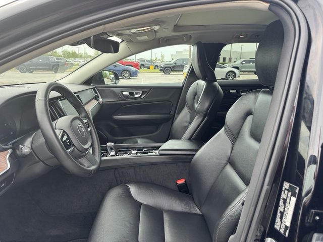 2024 Volvo V60 Plus Cross Country