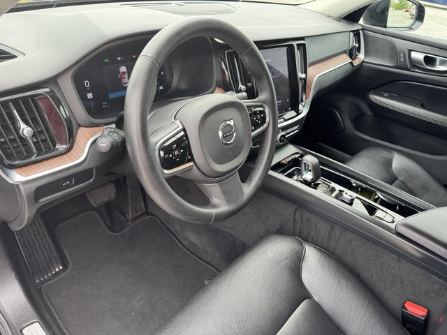 2024 Volvo V60 Plus Cross Country