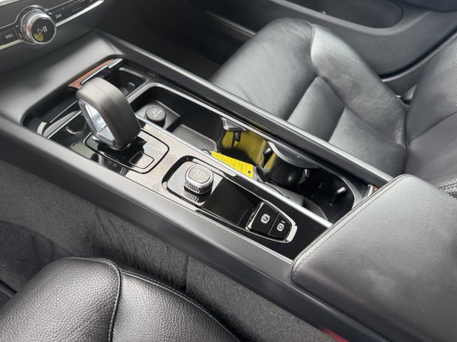 2024 Volvo V60 Plus Cross Country