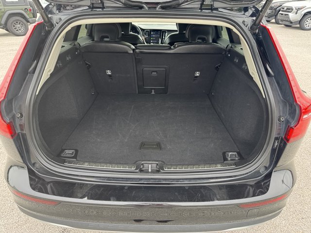 2024 Volvo V60 Plus Cross Country