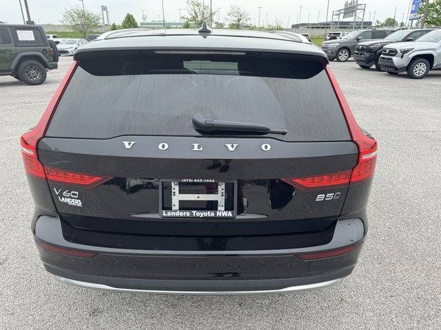 2024 Volvo V60 Plus Cross Country
