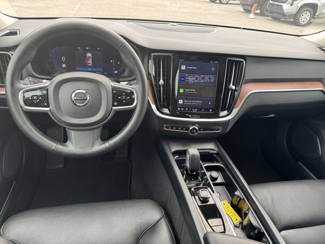 2024 Volvo V60 Plus Cross Country