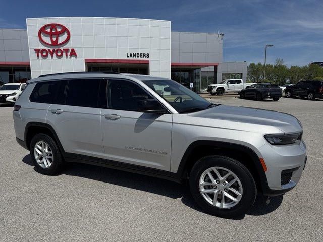 2022 Jeep Grand Cherokee Laredo 4WD L