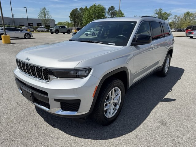 2022 Jeep Grand Cherokee Laredo 4WD L