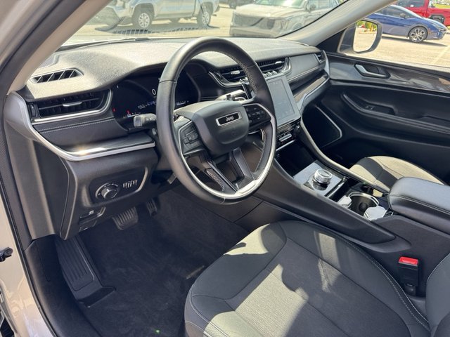 2022 Jeep Grand Cherokee Laredo 4WD L