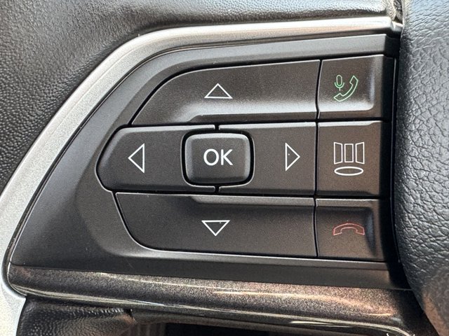 2022 Jeep Grand Cherokee Laredo 4WD L