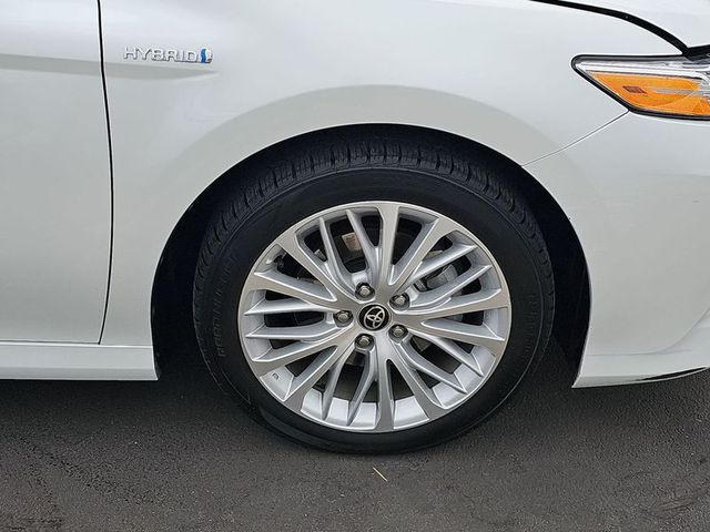 2020 Toyota Camry Hybrid XLE