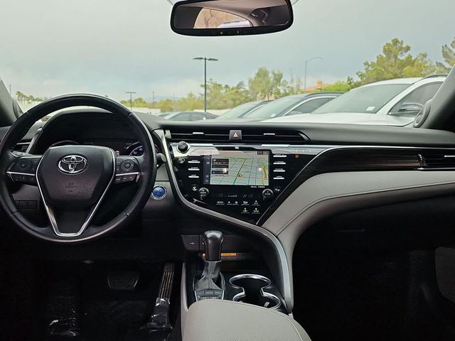2020 Toyota Camry Hybrid XLE