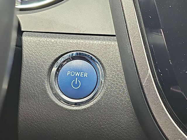 2020 Toyota Camry Hybrid XLE