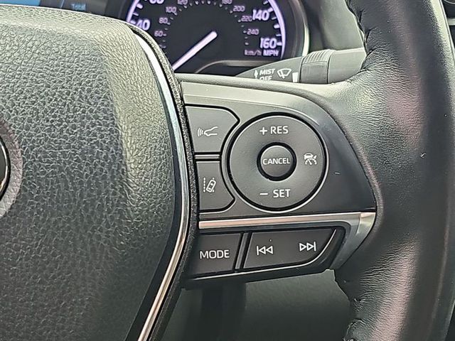 2020 Toyota Camry Hybrid XLE