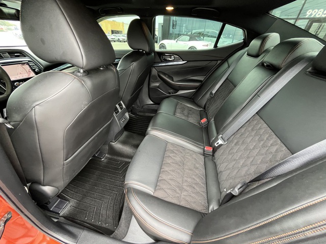 2022 Nissan Maxima SR