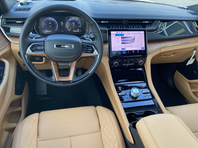 2025 Jeep Grand Cherokee Summit Reserve 4WD