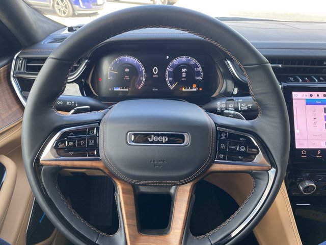 2025 Jeep Grand Cherokee Summit Reserve 4WD