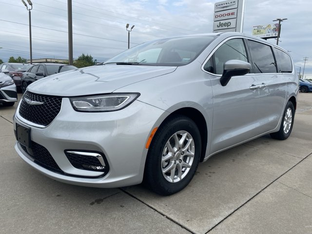 2023 Chrysler Pacifica Touring L FWD