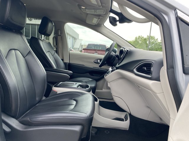 2023 Chrysler Pacifica Touring L FWD