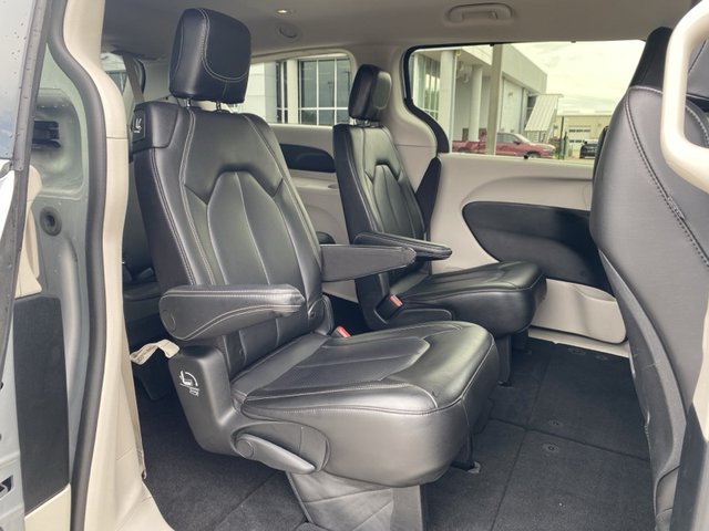 2023 Chrysler Pacifica Touring L FWD