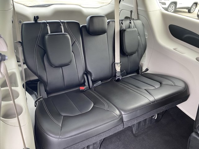 2023 Chrysler Pacifica Touring L FWD