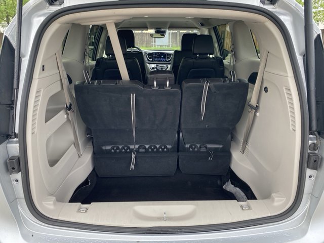 2023 Chrysler Pacifica Touring L FWD