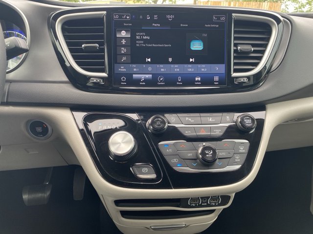 2023 Chrysler Pacifica Touring L FWD