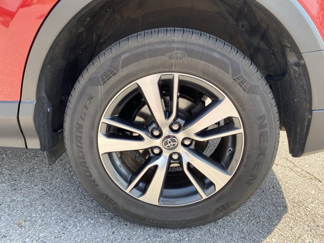 2017 Toyota RAV4 XLE FWD