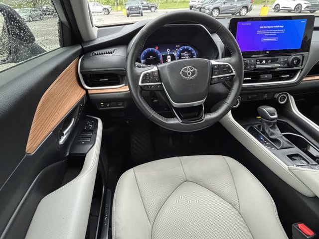 2024 Toyota Grand Highlander Limited AWD