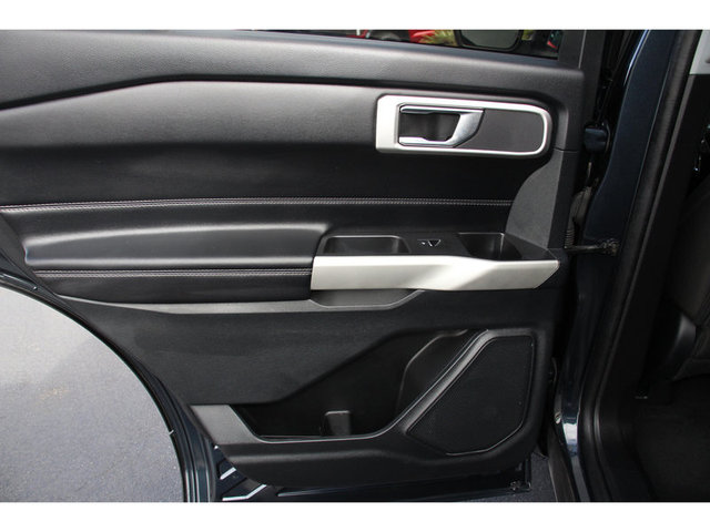 2022 Ford Explorer XLT RWD