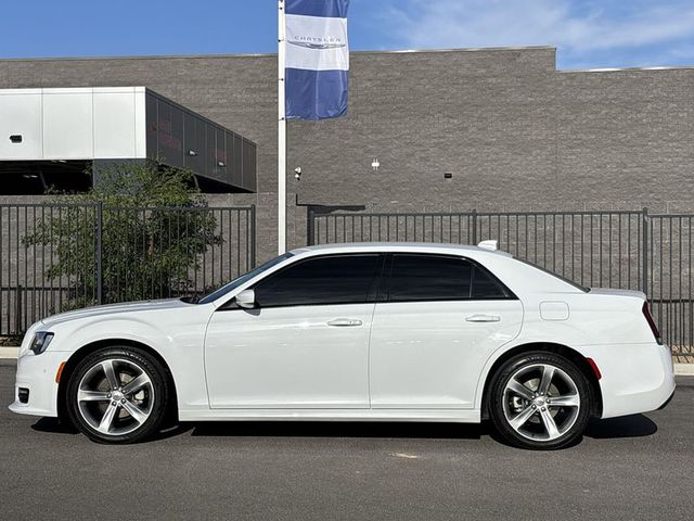 2023 Chrysler 300 Touring L RWD