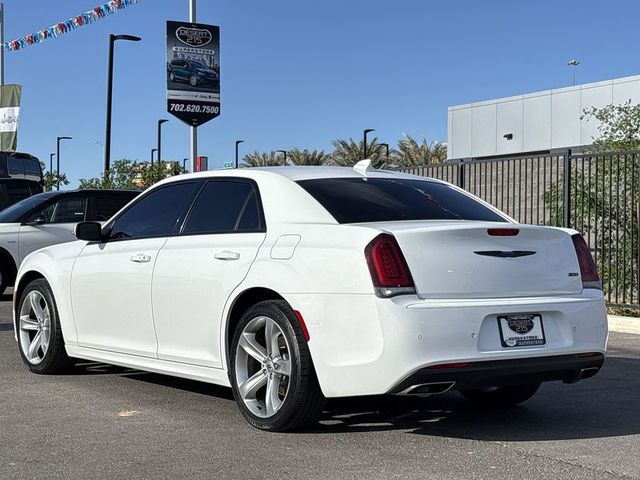 2023 Chrysler 300 Touring L RWD