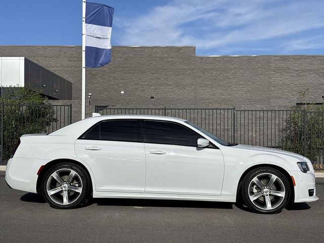 2023 Chrysler 300 Touring L RWD